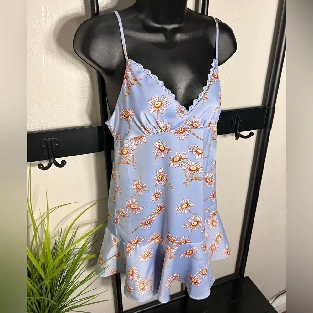 Kimchi Blue Urban Outfitters Satin Mini Floral Dress Size Medium - Picture 7 of 16